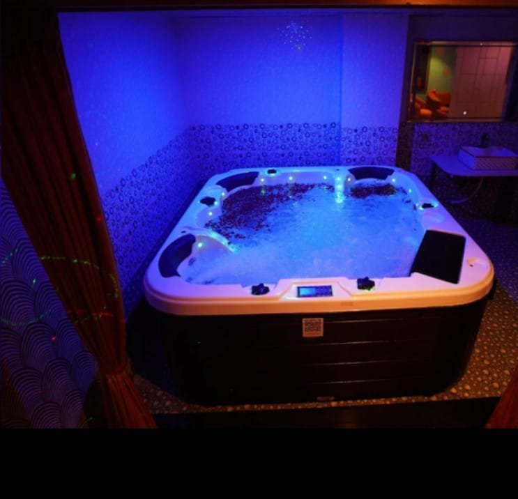 VIP Room with Jacuzzi at Phoenix International Spa, Whitefield Bengaluru